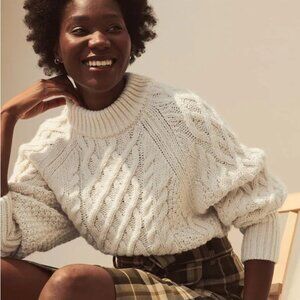 H&M Oversized White Cable Knit Sweater. Size L.